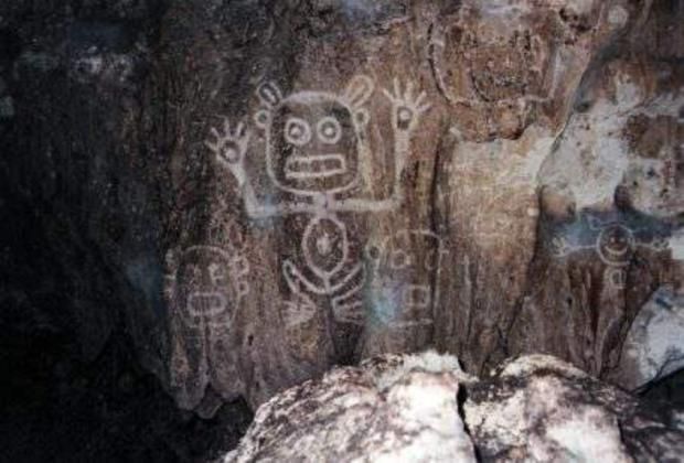 Taino Pictographs, rock art by the Indians large